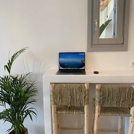 Beachhouse Omega Naxos *